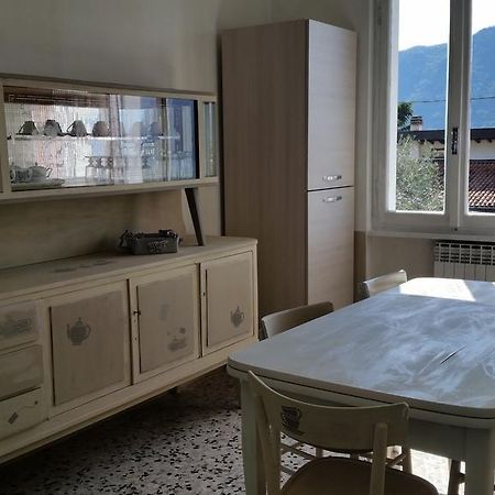 Apartment Iseo Lake Sale Marasino Quarto foto