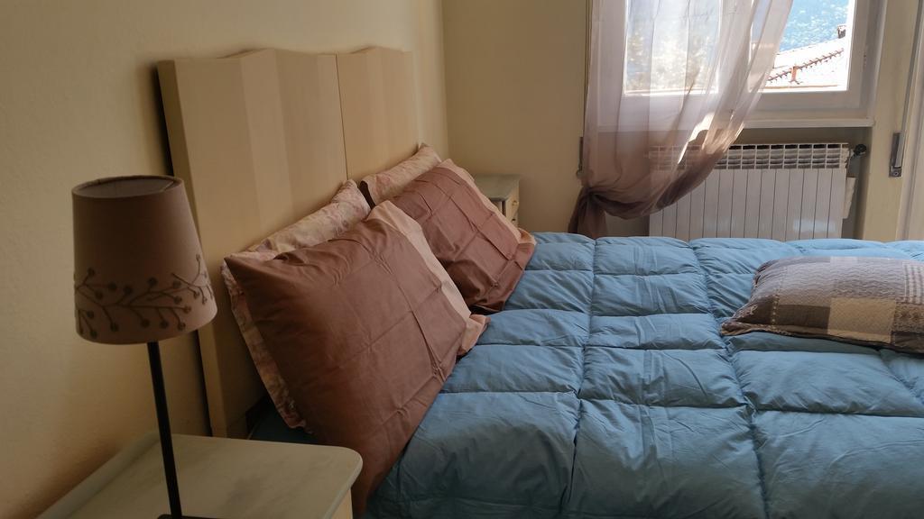 Apartment Iseo Lake Sale Marasino Quarto foto
