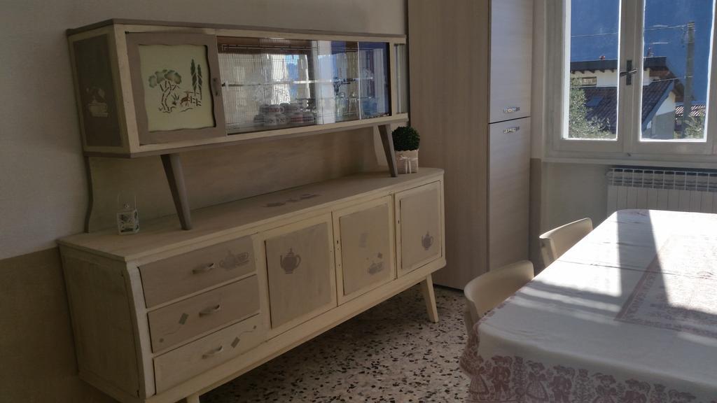 Apartment Iseo Lake Sale Marasino Quarto foto