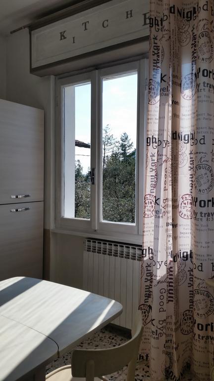 Apartment Iseo Lake Sale Marasino Quarto foto