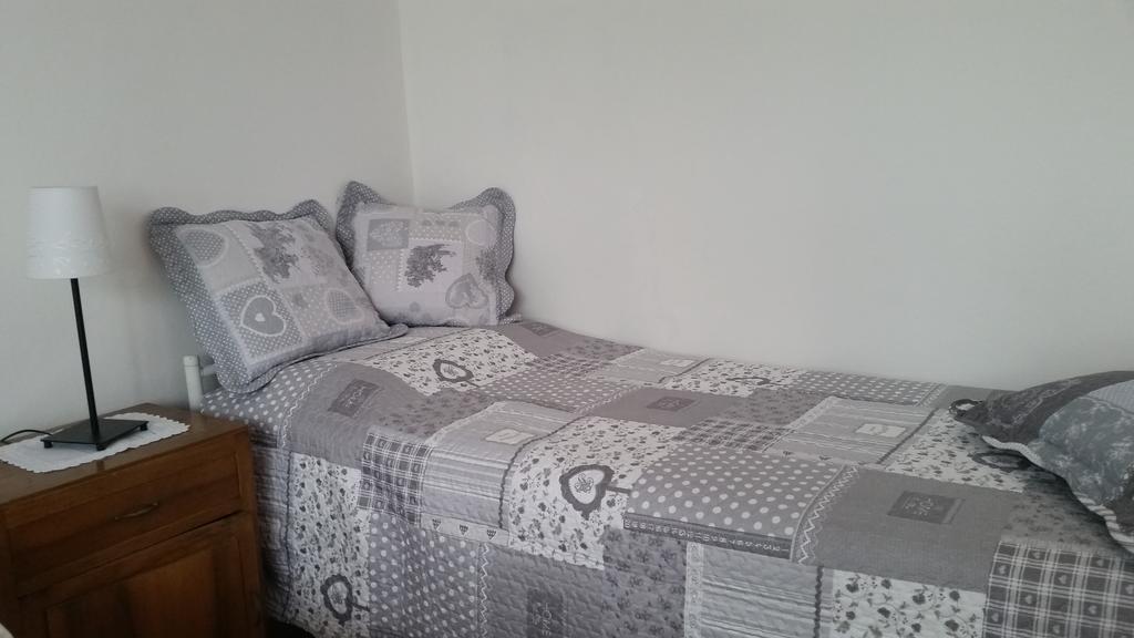 Apartment Iseo Lake Sale Marasino Quarto foto